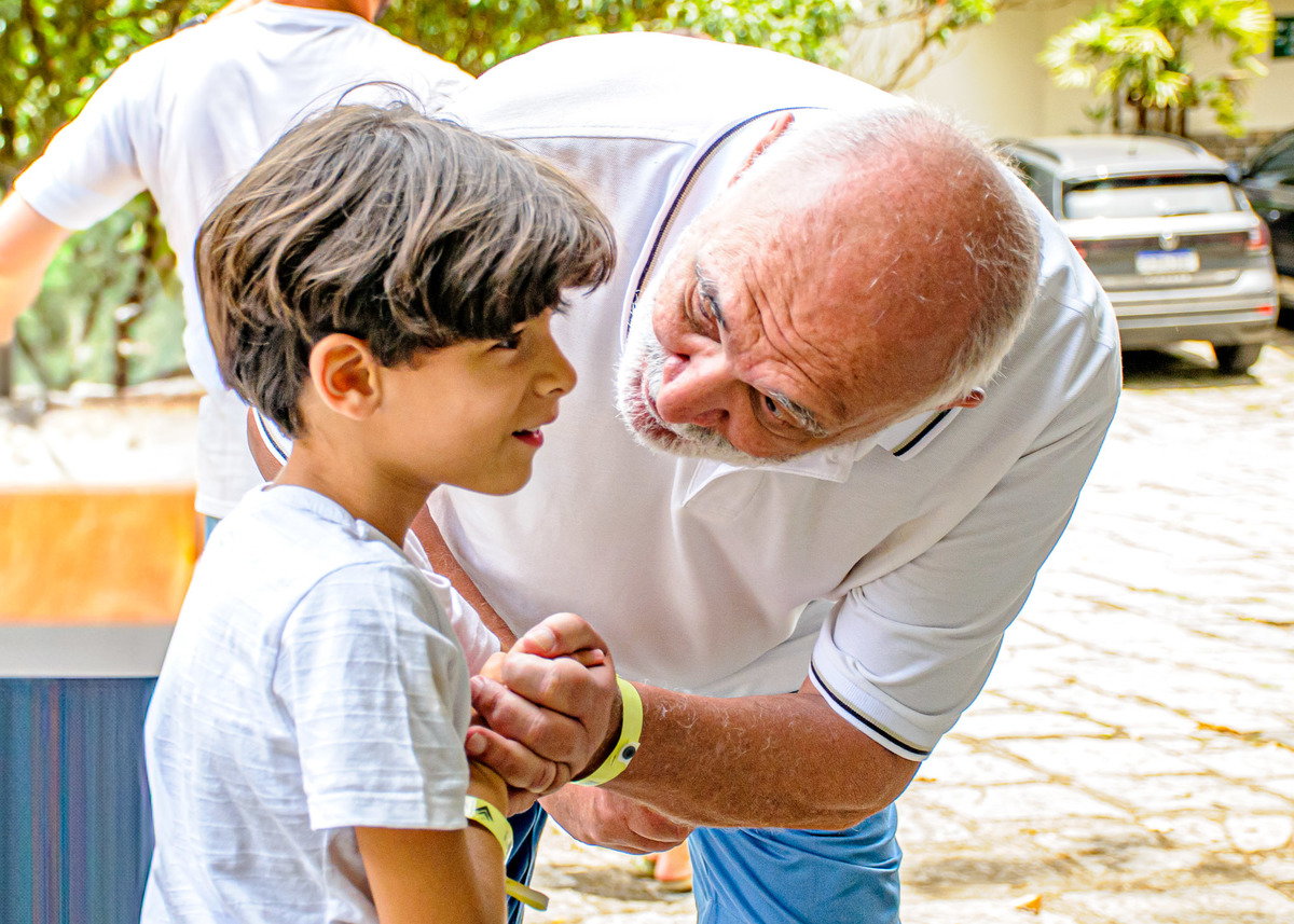 carol-salermo-fotografia-afetiva-fotografia-lifestyle-fotografia-rio-de-janeiro-ensaio-de-familia-hotel-vila-verde-nova-friburgo-homenagem-a-vida-avos-filhos-noras-genros-netos-madrinha-cunhadas