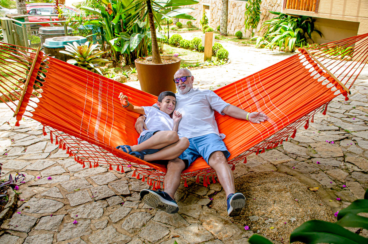 carol-salermo-fotografia-afetiva-fotografia-lifestyle-fotografia-rio-de-janeiro-ensaio-de-familia-hotel-vila-verde-nova-friburgo-homenagem-a-vida-avos-filhos-noras-genros-netos-madrinha-cunhadas