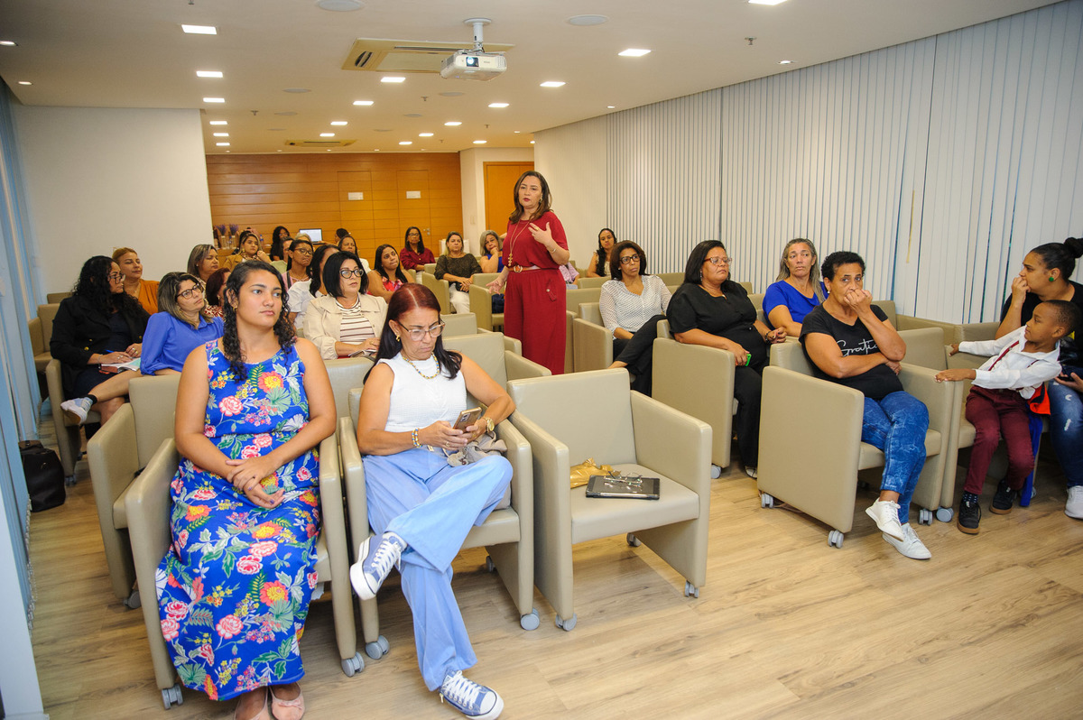 fotografia-afetiva-documental-evento-corporativo-encontro-de-mulheres-finanças-libertadoras-natasha-prati-nova-iguaçu-carol-Salermo-fotos