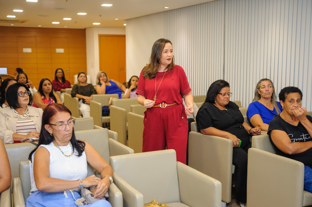 carol-salermo-fotografia-afetiva-fotografia-afetiva-documental-evento-corporativo-encontro-de-mulheres-finanças-libertadoras-natasha-prati-nova-iguaçu-carol-Salermo-fotos