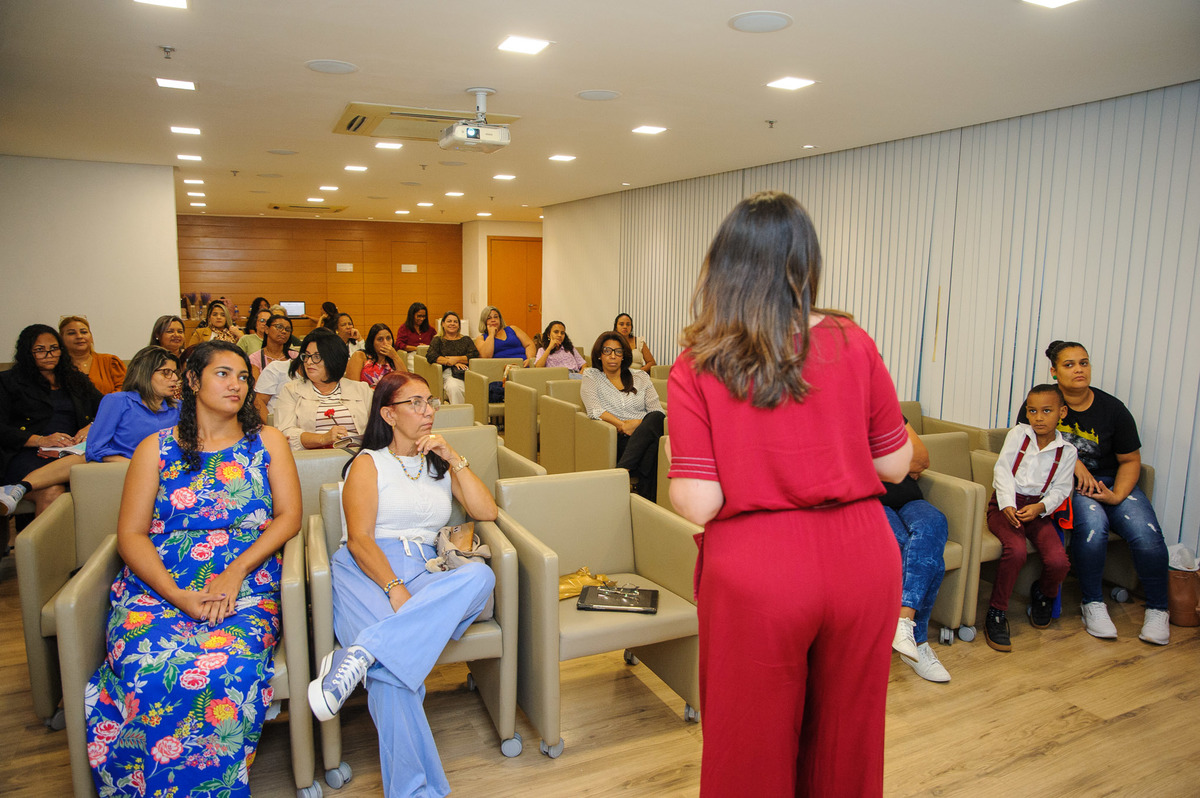 fotografia-afetiva-documental-evento-corporativo-encontro-de-mulheres-finanças-libertadoras-natasha-prati-nova-iguaçu-carol-Salermo-fotos