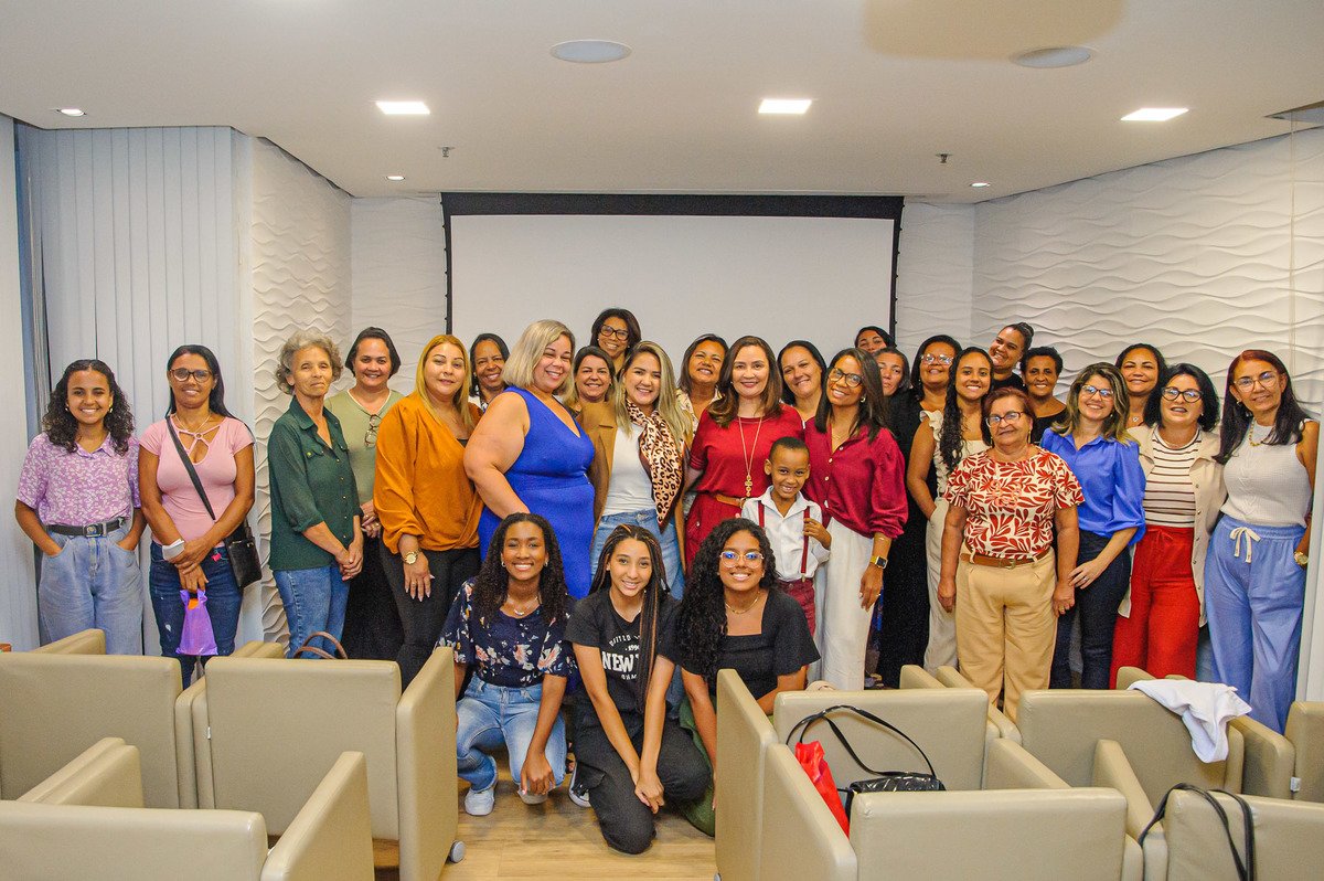 fotografia-afetiva-documental-evento-corporativo-encontro-de-mulheres-finanças-libertadoras-natasha-prati-nova-iguaçu-carol-Salermo-fotos