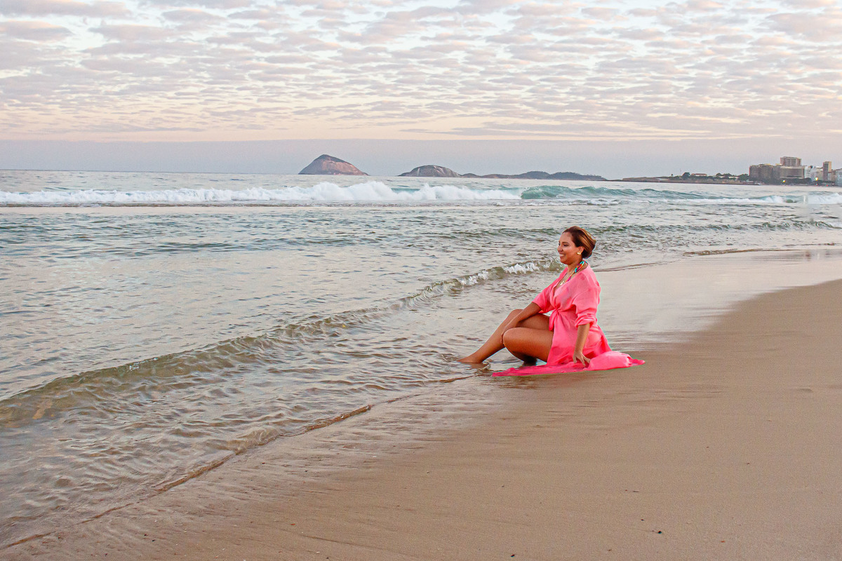 retrate-a-sua-essencia-fotografia-afetiva-lifestyle-ensaio-feminino-nutricionista-externo-praia-do-leme-zona-sul-rio-de-janeiro-emponderamento-feminino-carol-salermo