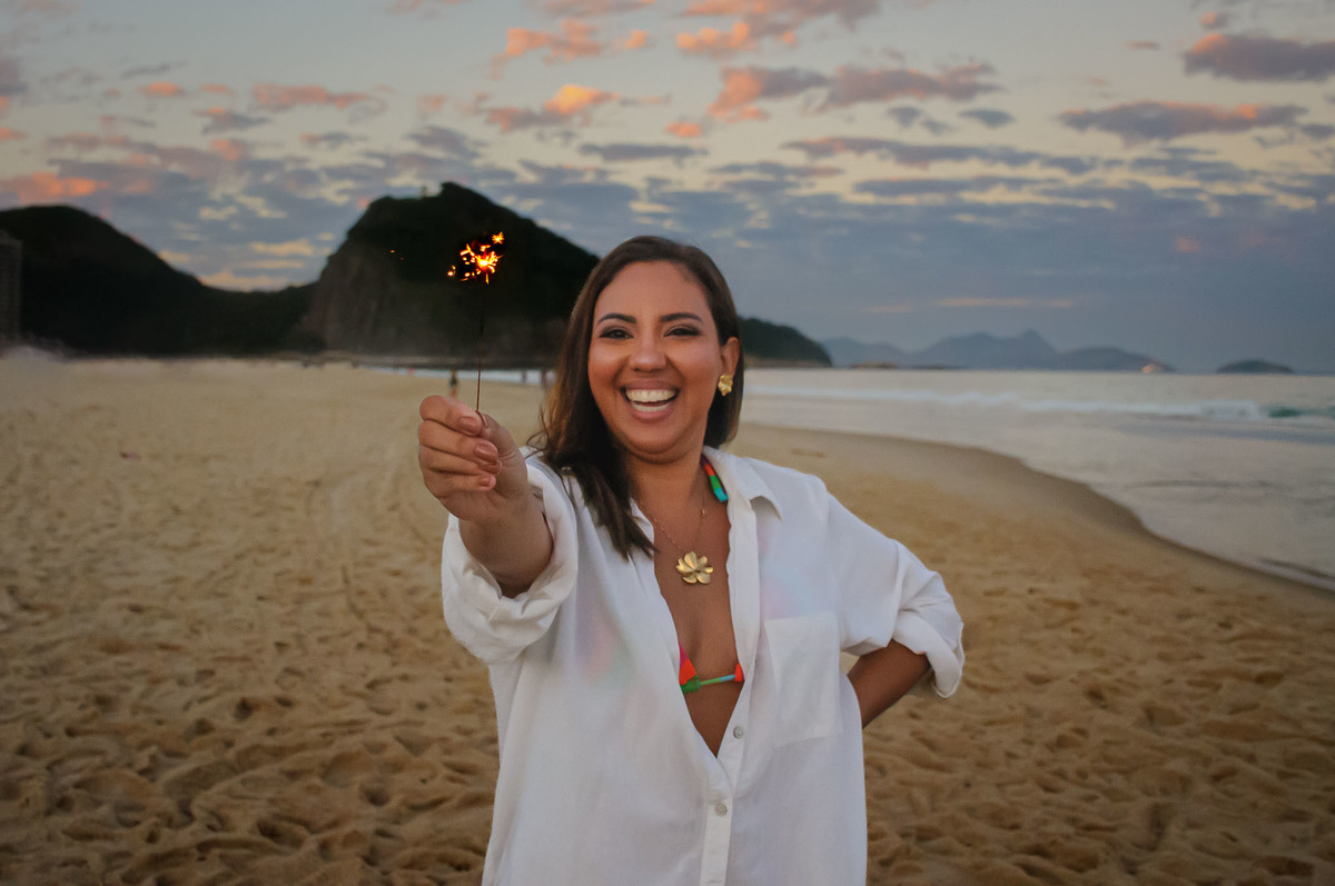 retrate-a-sua-essencia-fotografia-afetiva-lifestyle-ensaio-feminino-nutricionista-externo-praia-do-leme-zona-sul-rio-de-janeiro-emponderamento-feminino-carol-salermo