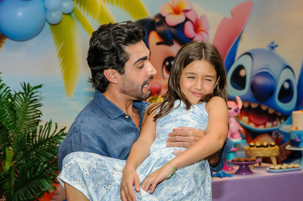 malu-8-anos-lilo-stitch-casa-eco-botafogo-zona-sul-carol-salermo-fotografia-afetiva-lifestyle-rio-de-janeiro