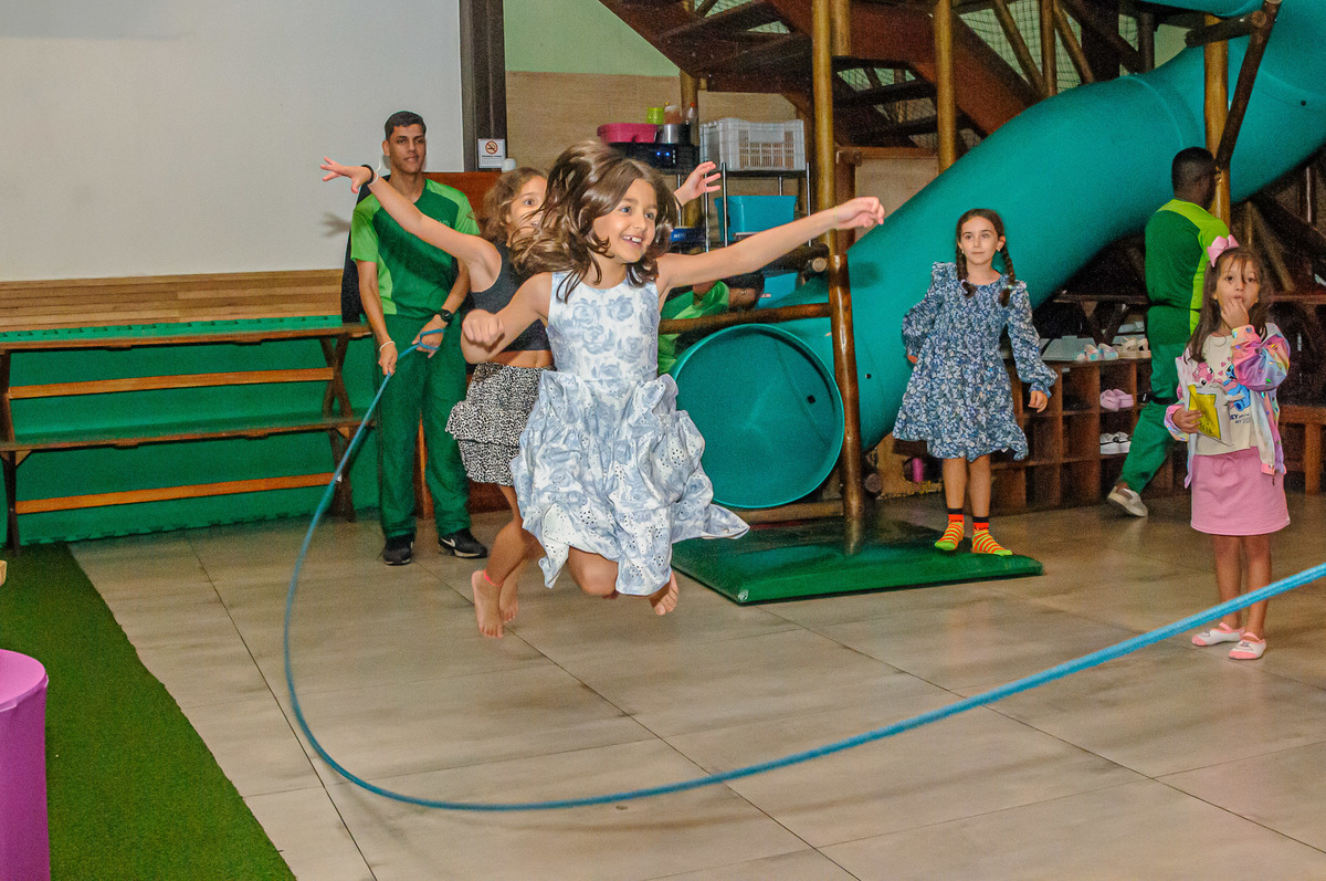 malu-8-anos-lilo-stitch-casa-eco-botafogo-zona-sul-carol-salermo-fotografia-afetiva-lifestyle-rio-de-janeiro