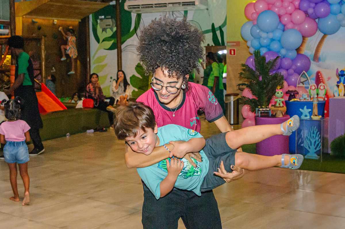 malu-8-anos-lilo-stitch-casa-eco-botafogo-zona-sul-carol-salermo-fotografia-afetiva-lifestyle-rio-de-janeiro