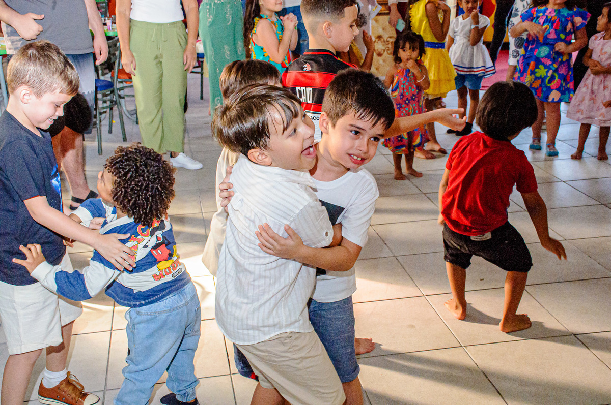 carol-salermo-fotografia-afetiva-lucas-pedro-7anos-lego-pipas-nova-iguaçu-rio-de-janeiro