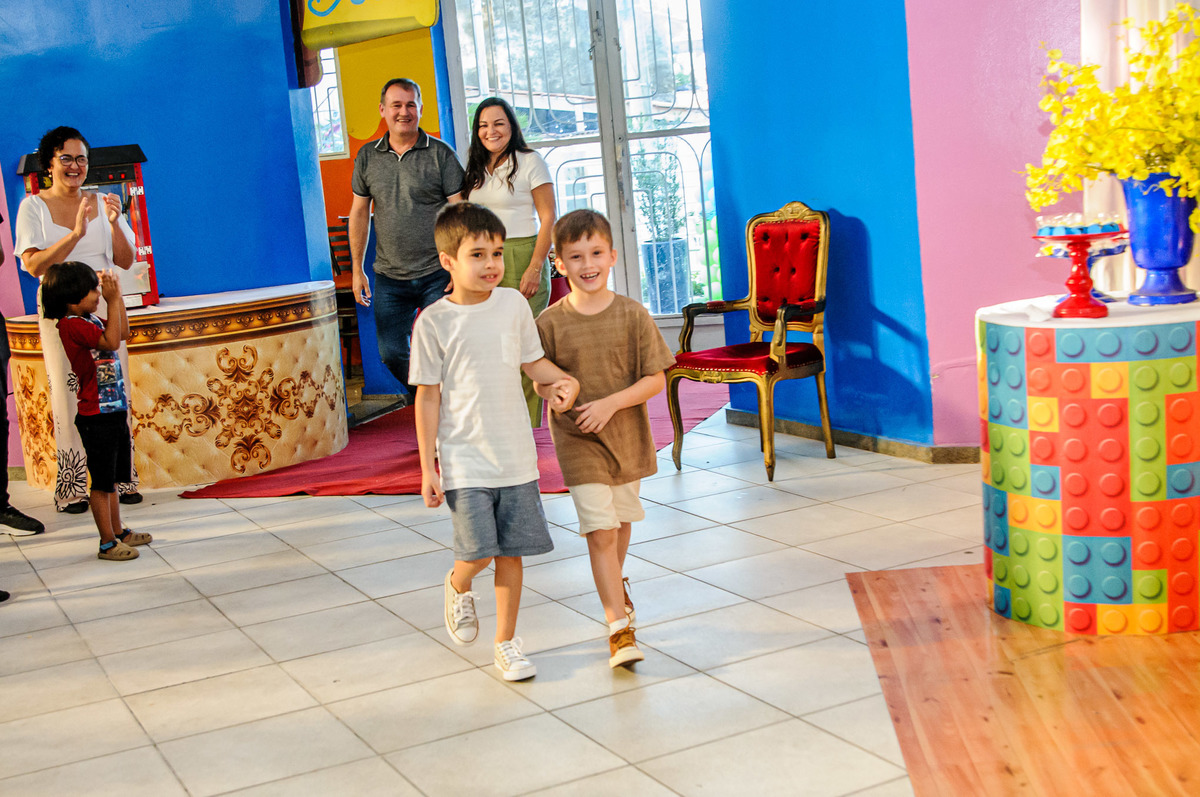 carol-salermo-fotografia-afetiva-lucas-pedro-7anos-lego-pipas-nova-iguaçu-rio-de-janeiro