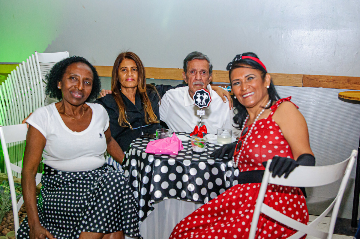 festa-familia-60anos-anos60-vera-lucia-magia&fantisia-zonanorte-carol-salermo-fotografia-afetiva-rio-de-janeiro