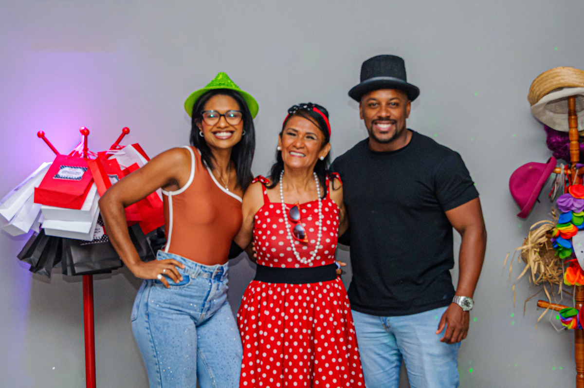 festa-familia-60anos-anos60-vera-lucia-magia&fantisia-zonanorte-carol-salermo-fotografia-afetiva-rio-de-janeiro