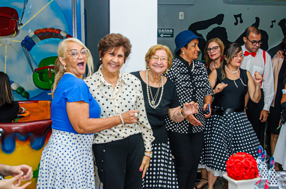 festa-familia-60anos-anos60-vera-lucia-magia&fantisia-zonanorte-carol-salermo-fotografia-afetiva-rio-de-janeiro