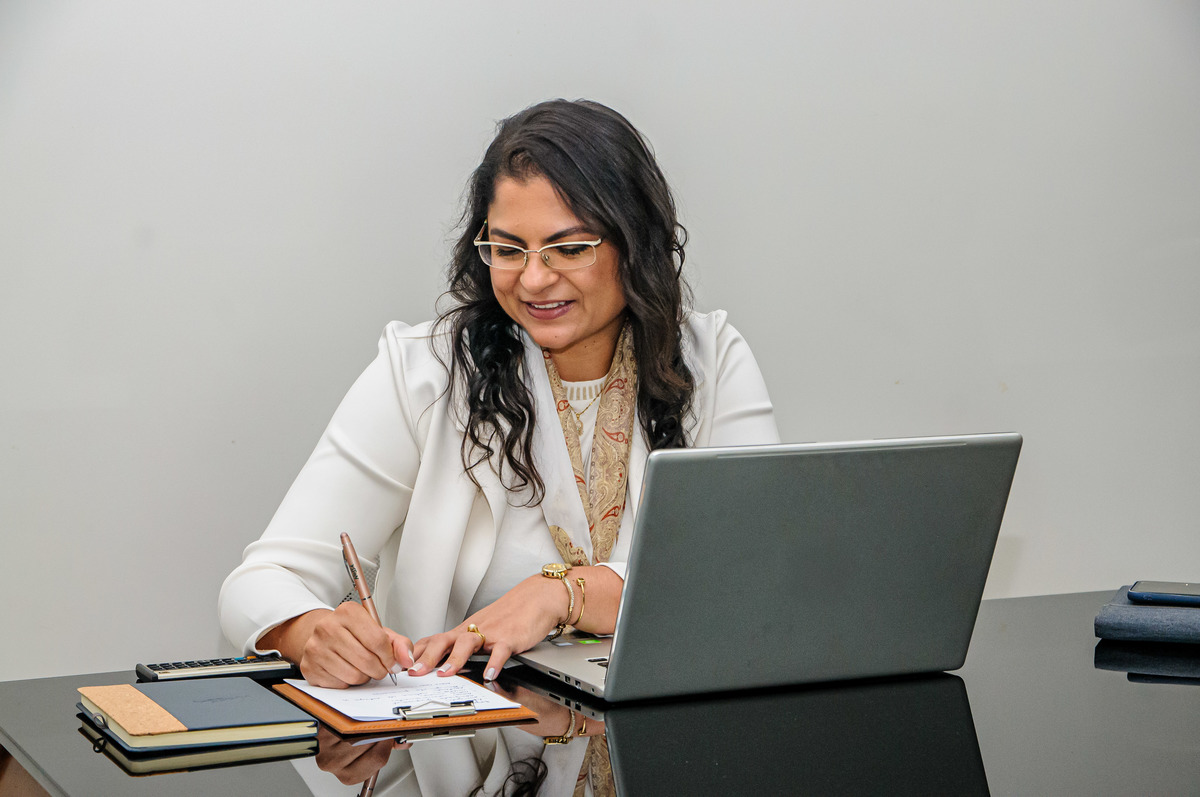 ensaio-marca-posicionamento-empreendendora-gestora-financeira-fotografia-corporativa-carol-salermo-rio-de-janeiro