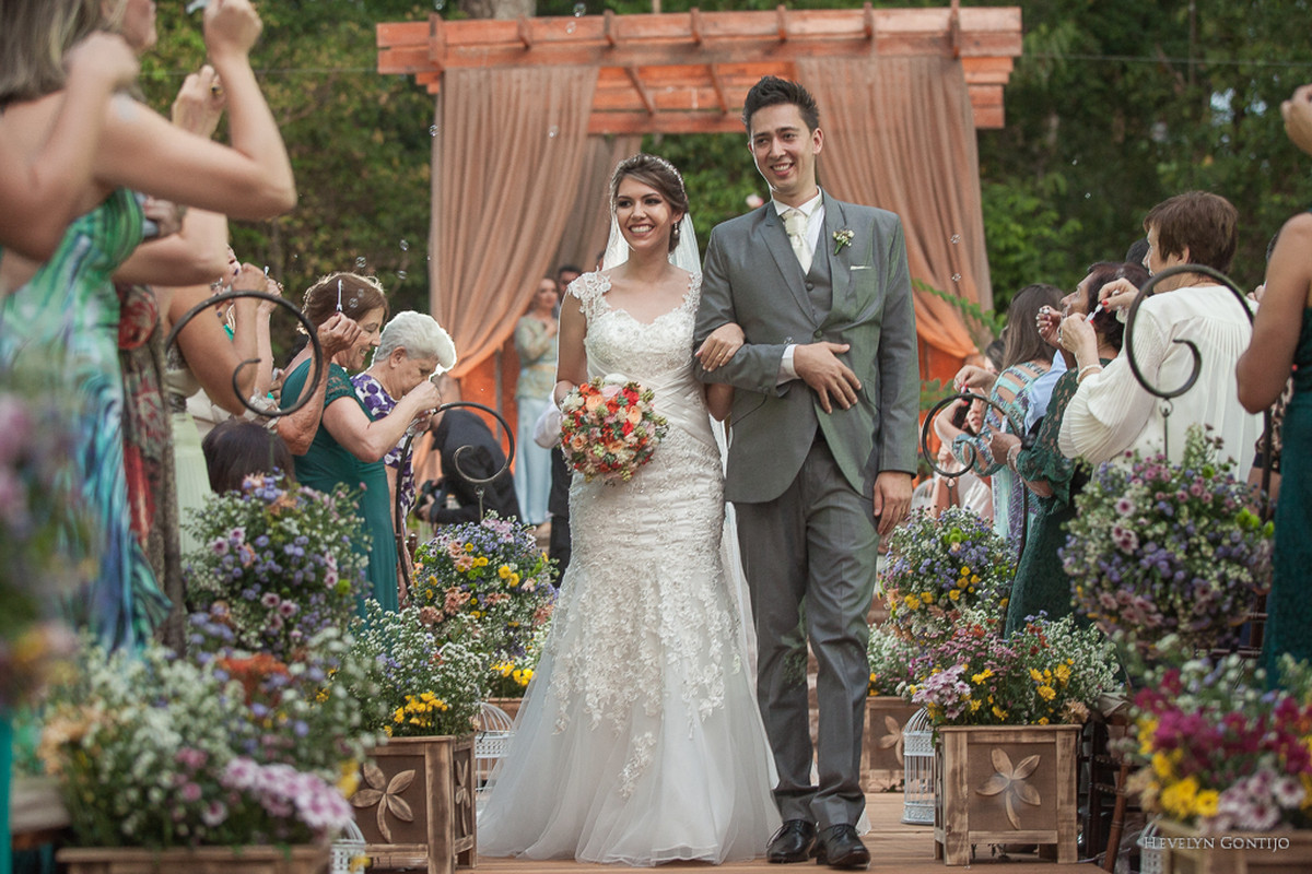 Casamento em Goiânia Lidhiane e Jefferson. E os anjos catam esse amor!