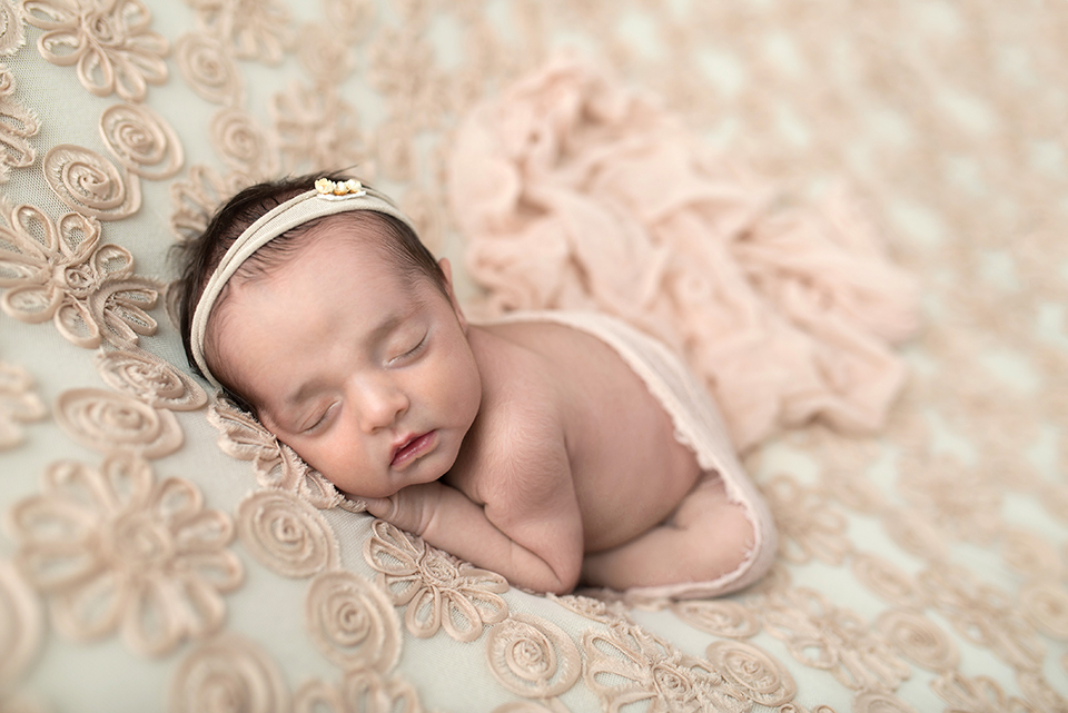 Ensaio newborn, estudio de fotografia de recem nascidos, fotografia de newborn, fotos de bebes, ensaio de recém nascidos. Estúdio especializado em Newborn, baby.
