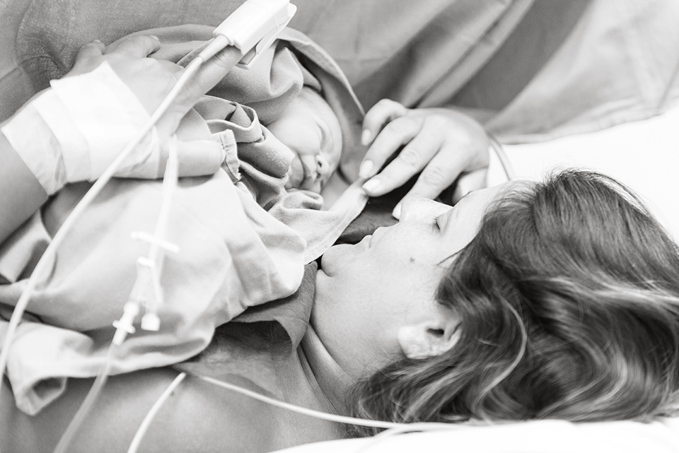 
Fotografia de parto; cobertura de parto; registro fotografico de parto; fotografa especializada em partos; parto cesárea; parto natural; parto humanizado; maternidade Sana Lucia