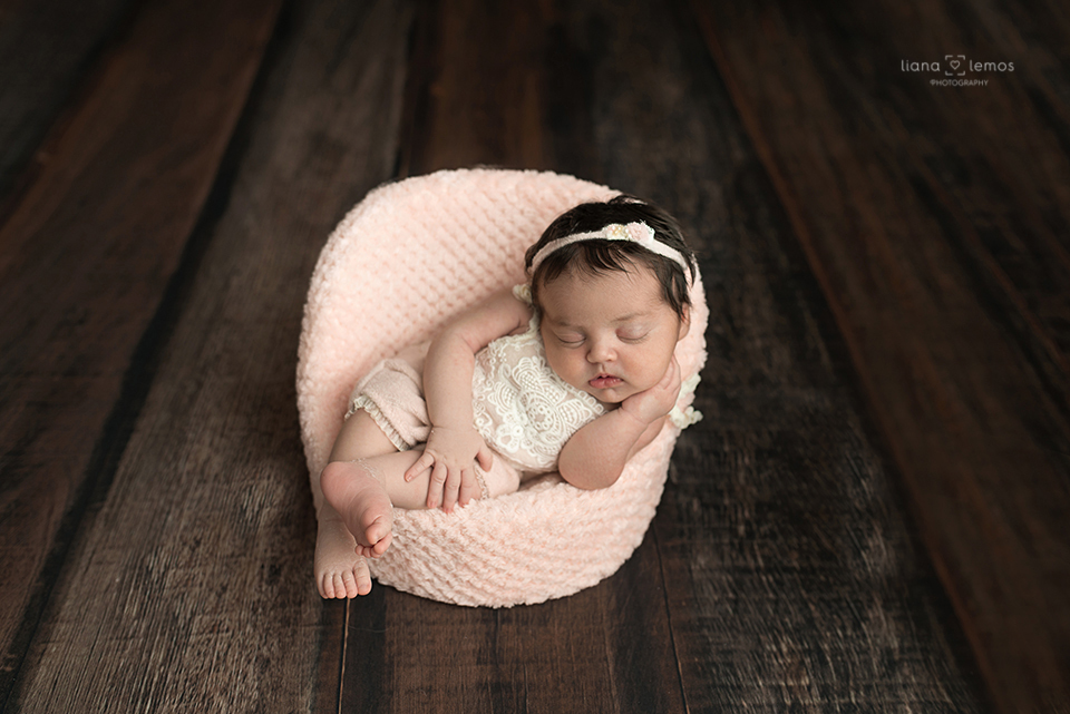 ensaio newborn; estudio de fotografia de recém nascidos; fotografia newborn; fotos de bebes; ensaio de recém nascidos; estúdio especializado em newborn; baby; bebes; fotografa newborn