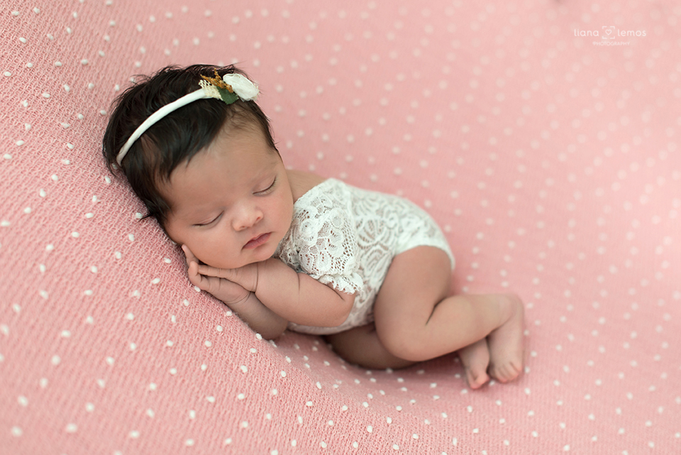 ensaio newborn; estudio de fotografia de recém nascidos; fotografia newborn; fotos de bebes; ensaio de recém nascidos; estúdio especializado em newborn no rio de janeiro; baby; bebes; fotografa newborn no rio de janeiro