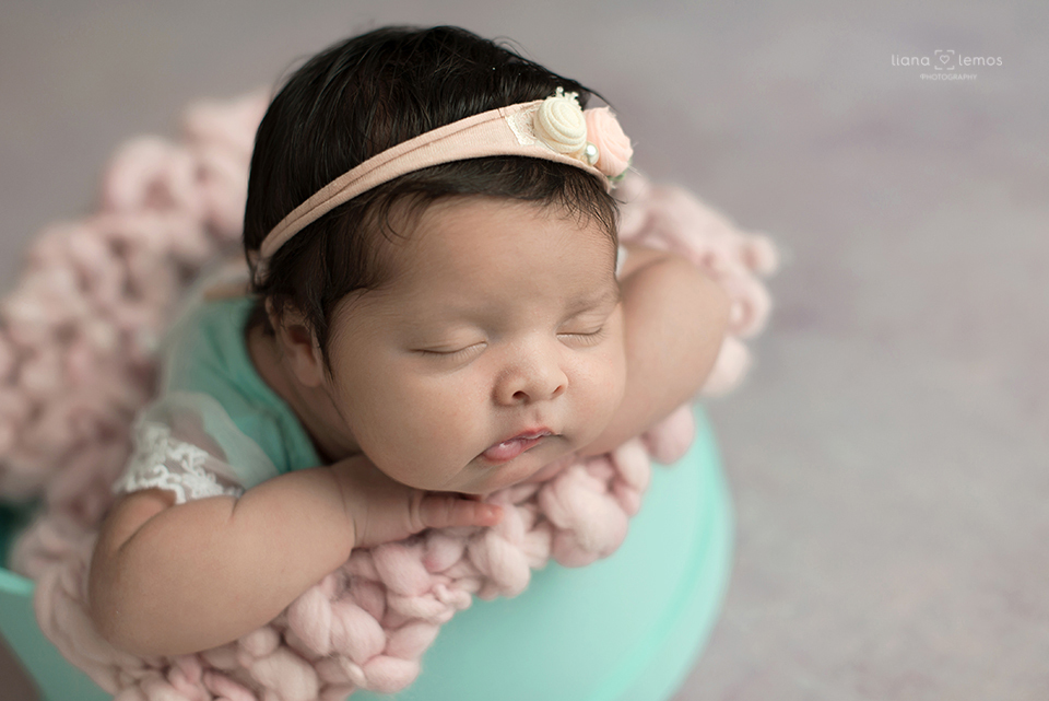 ensaio newborn; estudio de fotografia de recém nascidos; fotografia newborn; fotos de bebes; ensaio de recém nascidos; estúdio especializado em newborn no rio de janeiro; baby; bebes; fotografa newborn no rio de janeiro