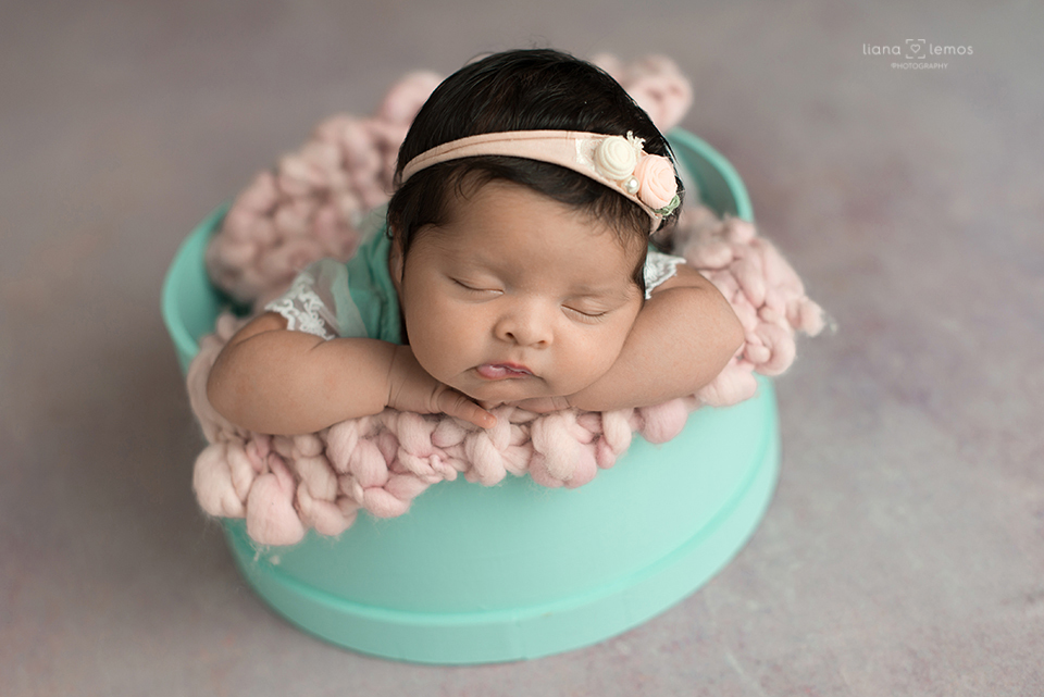 ensaio newborn; estudio de fotografia de recém nascidos; fotografia newborn; fotos de bebes; ensaio de recém nascidos; estúdio especializado em newborn no rio de janeiro; baby; bebes; fotografa newborn no rio de janeiro