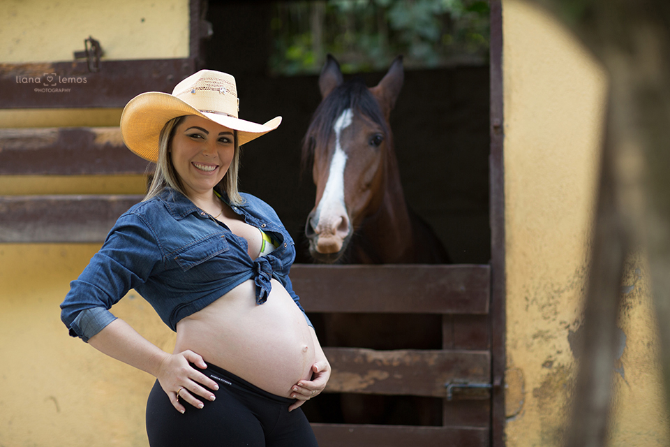 Ensaio de gestante no rio de janeiro; fotografia de gestante; fotografa de gestante no rio de janeiro; ensaio de gestante lifestyle; ensaio de gestante externo; estúdio fotográfico rio de janeiro; book de gestante