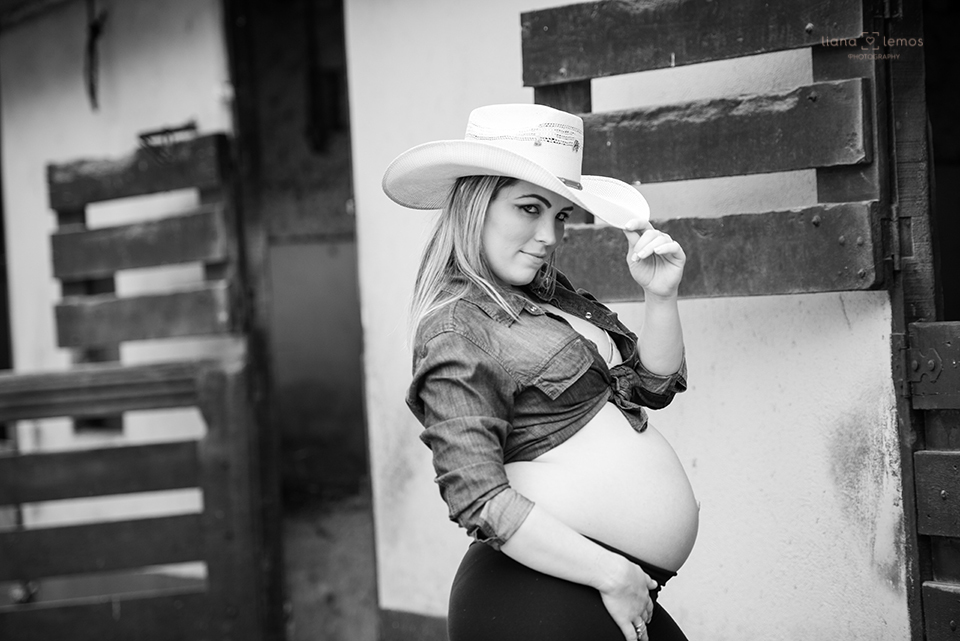 Ensaio de gestante no rio de janeiro; fotografia de gestante; fotografa de gestante no rio de janeiro; ensaio de gestante lifestyle; ensaio de gestante externo; estúdio fotográfico rio de janeiro; book de gestante