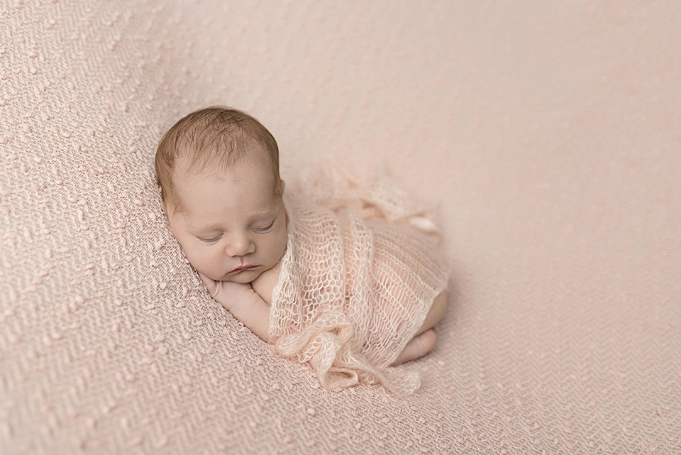 ensaio newborn; estudio de fotografia de recém nascidos; fotografia newborn; fotos de bebes; ensaio de recém nascidos; estúdio especializado em newborn no rio de janeiro; baby; bebes; fotografa newborn no rio de janeiro
