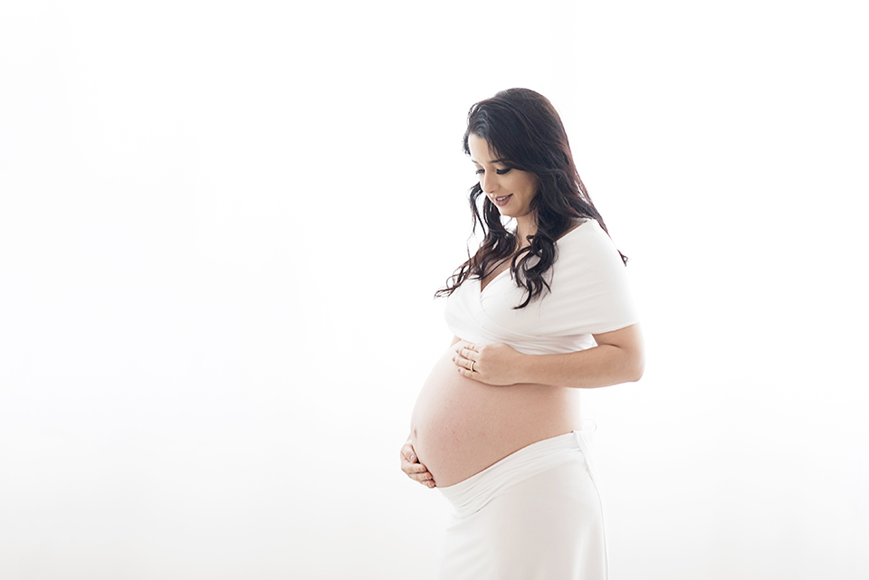 Ensaio-de-gestante-no-rio-de-janeiro; fotografia-de-gestante; fotografa-de-gestante-no-rio-de-janeiro; ensaio-de-gestante-lifestyle; ensaio-de-gestante-externo; estúdio-fotográfico-rio-de-janeiro; book-de-gestante, ensaio-de-gestante-intimista; ensaio-de-