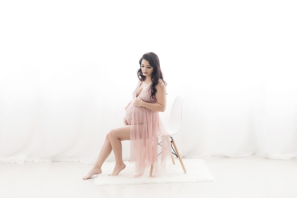 Ensaio-de-gestante-no-rio-de-janeiro; fotografia-de-gestante; fotografa-de-gestante-no-rio-de-janeiro; ensaio-de-gestante-lifestyle; ensaio-de-gestante-externo; estúdio-fotográfico-rio-de-janeiro; book-de-gestante, ensaio-de-gestante-intimista; ensaio-de-