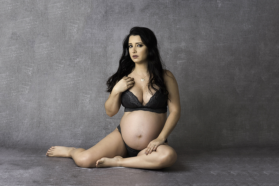 Ensaio-de-gestante-no-rio-de-janeiro; fotografia-de-gestante; fotografa-de-gestante-no-rio-de-janeiro; ensaio-de-gestante-lifestyle; ensaio-de-gestante-externo; estúdio-fotográfico-rio-de-janeiro; book-de-gestante, ensaio-de-gestante-intimista; ensaio-de-