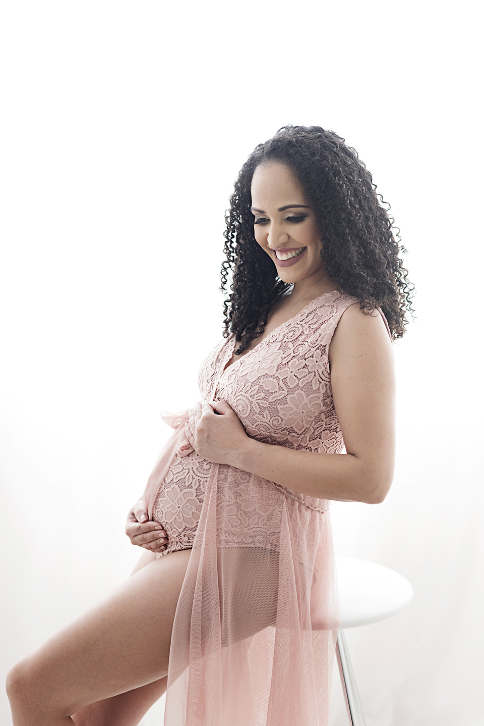 Ensaio-de-gestante-no-rio-de-janeiro; fotografia-de-gestante; fotografa-de-gestante-no-rio-de-janeiro; ensaio-de-gestante-lifestyle; ensaio-de-gestante-externo; estúdio-fotográfico-rio-de-janeiro; book-de-gestante, ensaio-de-gestante-intimista; ensaio-de-