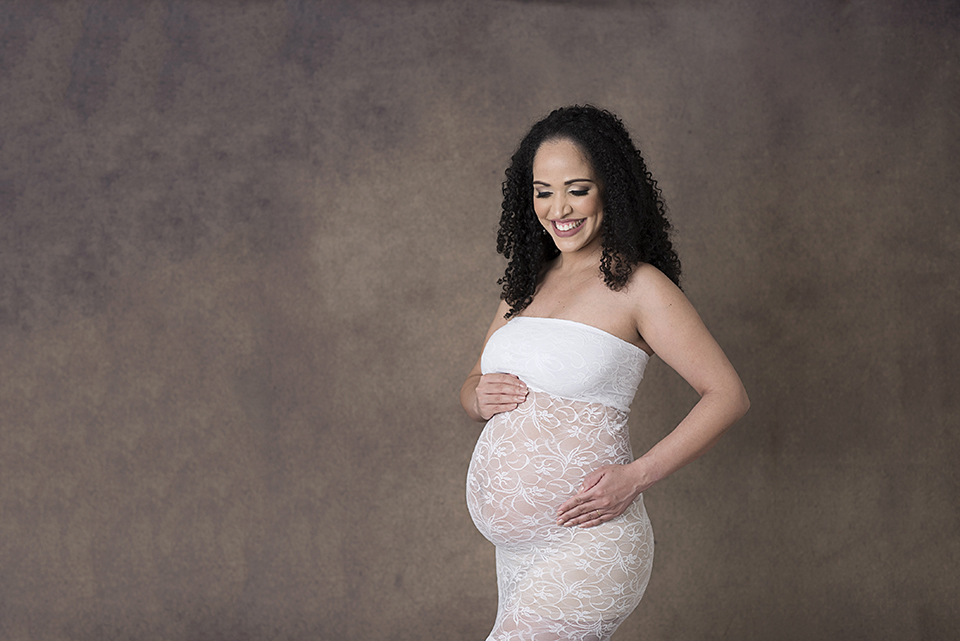 Ensaio-de-gestante-no-rio-de-janeiro; fotografia-de-gestante; fotografa-de-gestante-no-rio-de-janeiro; ensaio-de-gestante-lifestyle; ensaio-de-gestante-externo; estúdio-fotográfico-rio-de-janeiro; book-de-gestante, ensaio-de-gestante-intimista; ensaio-de-
