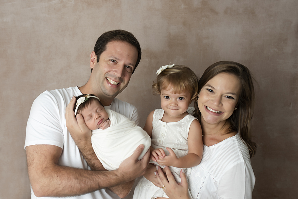 #fotografianewborn #newbornrj #newbron #fotografanewborn #newborphotos #newbornphotography #inspiredbycolors #maedemenina #maedemenino #maternidade #maesrj #instababy #bebes #ensaioderecemnascido #recemnascido #fotografanewborn #fotografadefamilia #fotogr