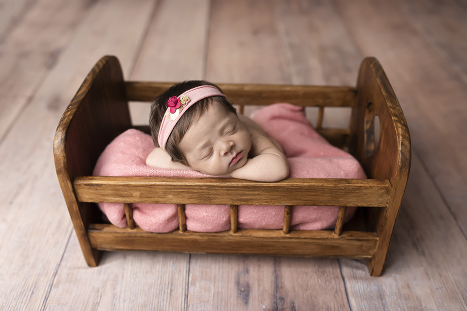 #fotografianewborn #newbornrj #newbron #fotografanewborn #newborphotos #newbornphotography #inspiredbycolors #maedemenina #maedemenino #maternidade #maesrj #instababy #bebes #ensaioderecemnascido #recemnascido #fotografanewborn #fotografadefamilia #fotogr