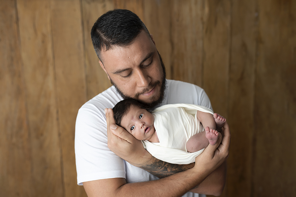 #fotografianewborn #newbornrj #newbron #fotografanewborn #newborphotos #newbornphotography #inspiredbycolors #maedemenina #maedemenino #maternidade #maesrj #instababy #bebes #ensaioderecemnascido #recemnascido #fotografanewborn #fotografadefamilia #fotogr