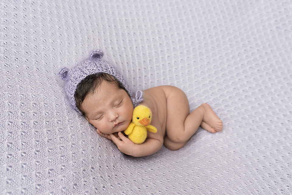 #fotografianewborn #newbornrj #newbron #fotografanewborn #newborphotos #newbornphotography #inspiredbycolors #maedemenina #maedemenino #maternidade #maesrj #instababy #bebes #ensaioderecemnascido #recemnascido #fotografanewborn #fotografadefamilia #fotogr