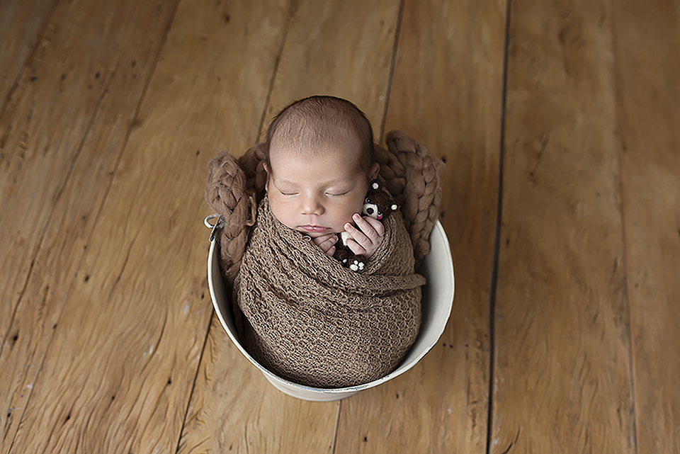 #fotografianewborn #newbornrj #newbron #fotografanewborn #newborphotos #newbornphotography #inspiredbycolors #maedemenina #maedemenino #maternidade #maesrj #instababy #bebes #ensaioderecemnascido #recemnascido #fotografanewborn #fotografadefamilia #fotogr