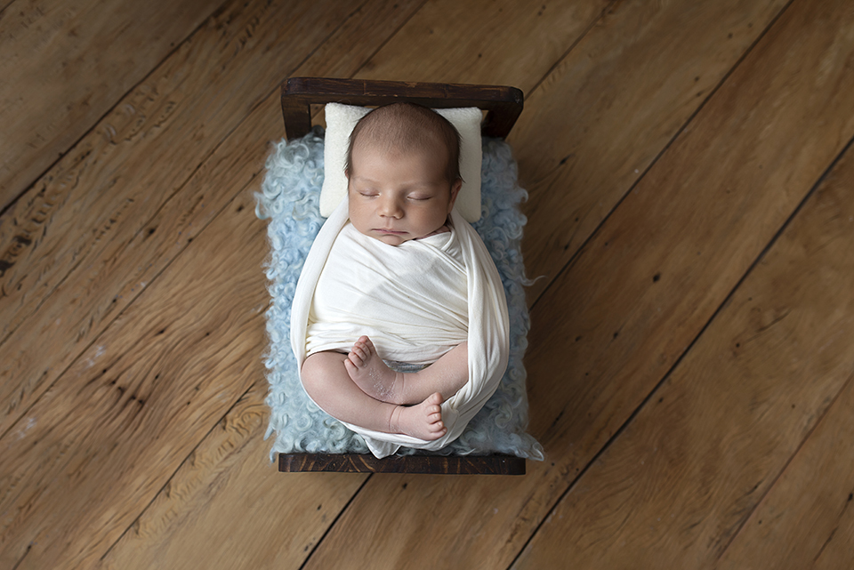 #fotografianewborn #newbornrj #newbron #fotografanewborn #newborphotos #newbornphotography #inspiredbycolors #maedemenina #maedemenino #maternidade #maesrj #instababy #bebes #ensaioderecemnascido #recemnascido #fotografanewborn #fotografadefamilia #fotogr