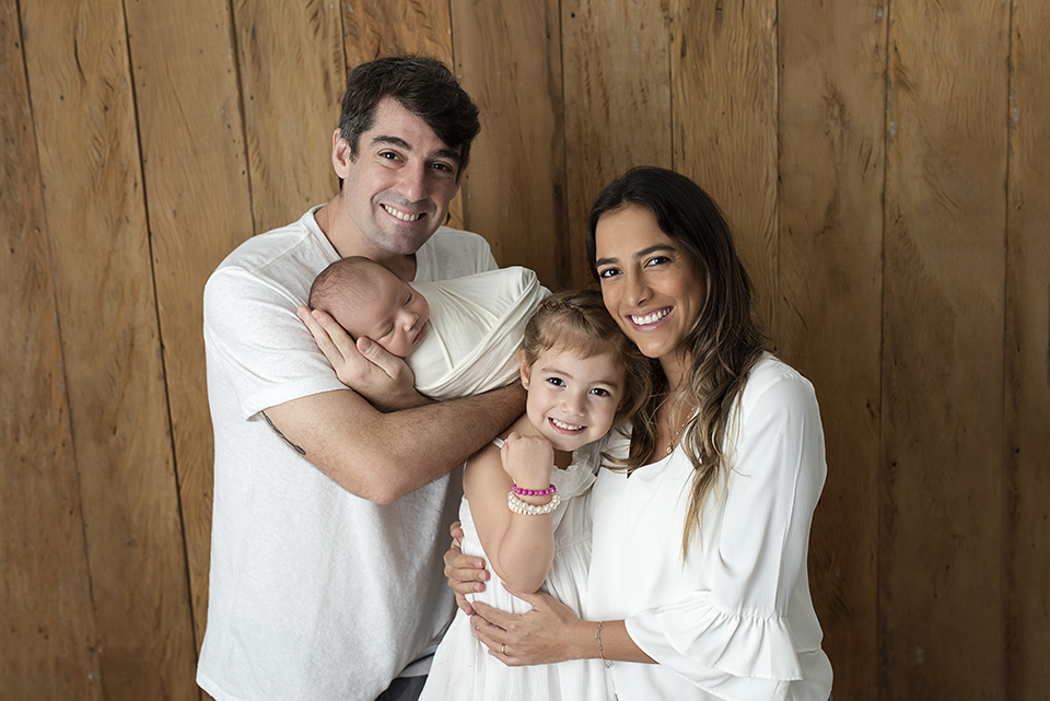 #fotografianewborn #newbornrj #newbron #fotografanewborn #newborphotos #newbornphotography #inspiredbycolors #maedemenina #maedemenino #maternidade #maesrj #instababy #bebes #ensaioderecemnascido #recemnascido #fotografanewborn #fotografadefamilia 