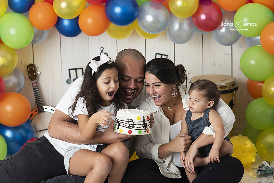 Ensaio-infantil; fotografia-de-acompanhamento; acompanhamento-de-bebes; fotografia-infantil; estúdio-especializado-em-fotografia-infantil; fotografa-infantil; bebes-lindos; ensaio-com-bebês; 
fotografia-de-crianças; cake-smash; smash-the-cake; liana-lemos