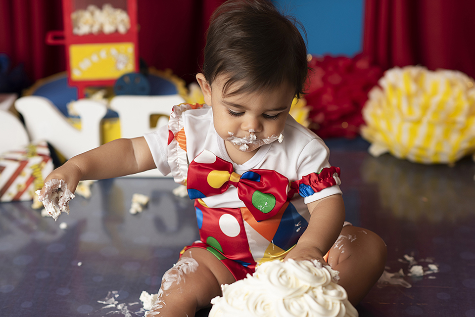 Smash_the_cake_circo