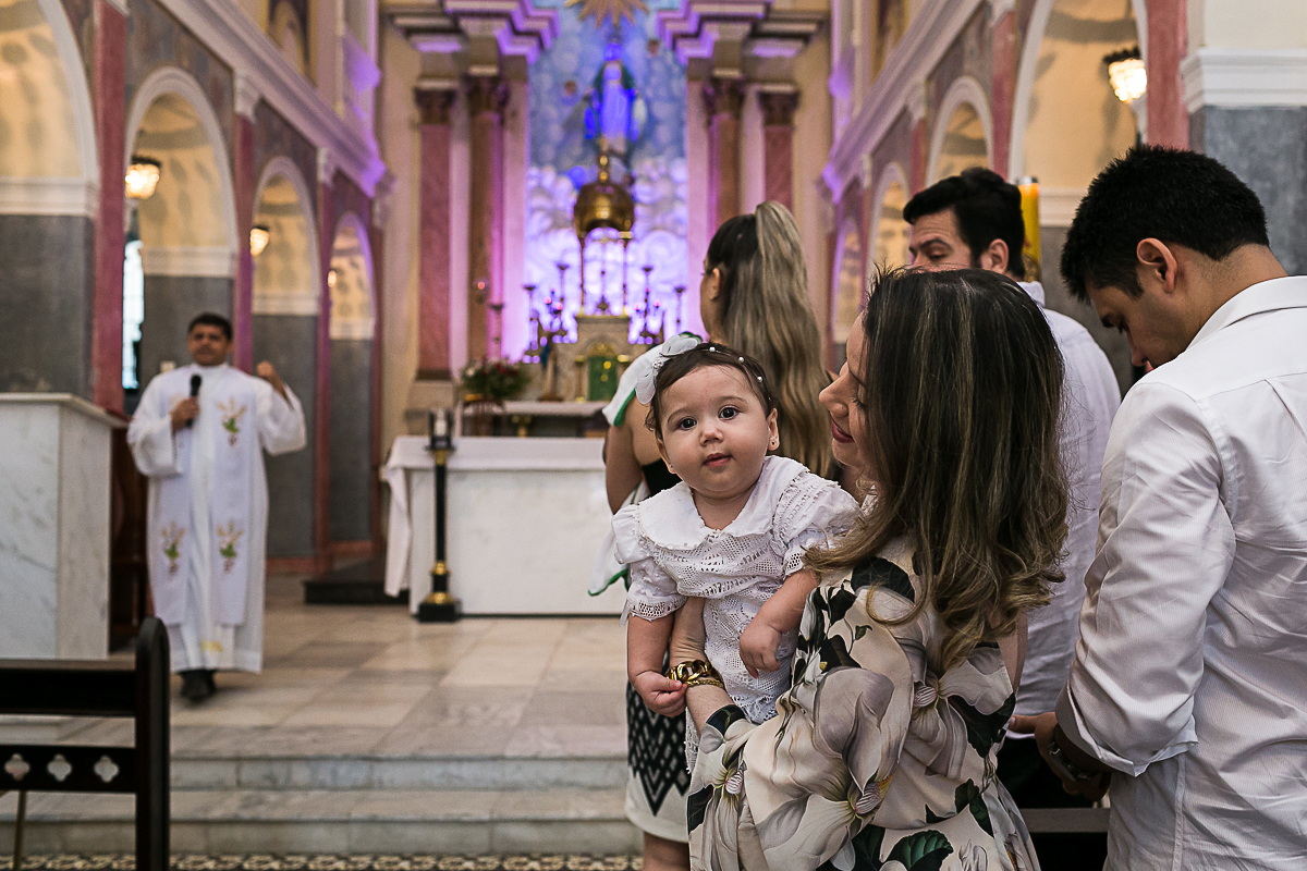 Batizado Maya na igreja das graças em Recife Pernambuco foto de Claudio Cerri para o Super Click