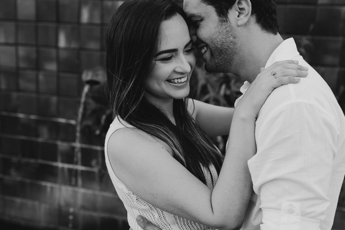 ensaio Casal Pre wedding na oficina Francisco Brennand em Recife de Swhellem e Lucas pelo SuperClick