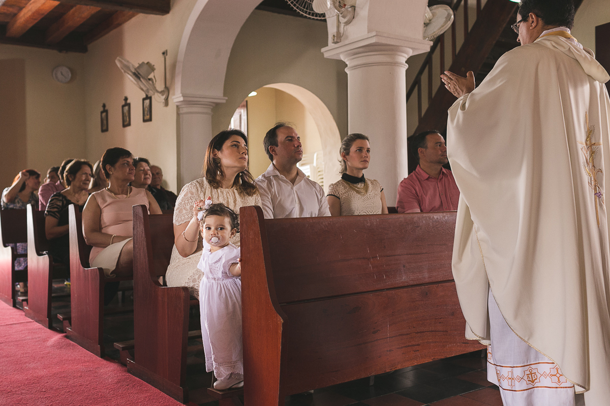 batizado de maria eduarda na igreja nossa senhora das dores fotografado pelo super click