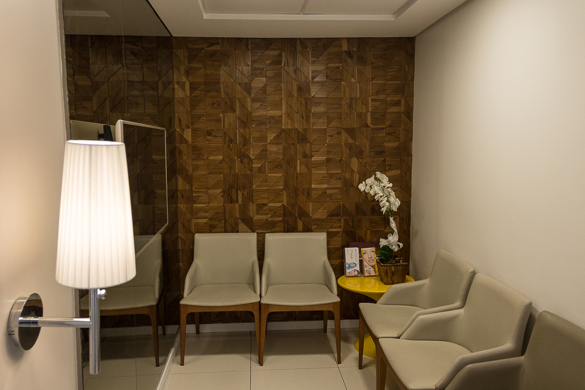 Fotografia corporativa clinica donna pelle