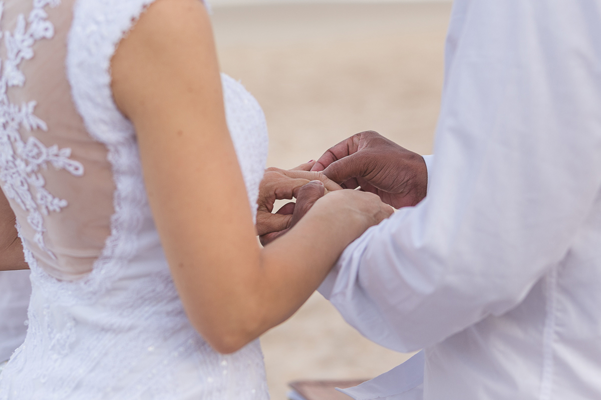 Fotografia casamento de dia em porto de galinhas de Eliane e Rodrigo feito por claudio cerri para o Super Click