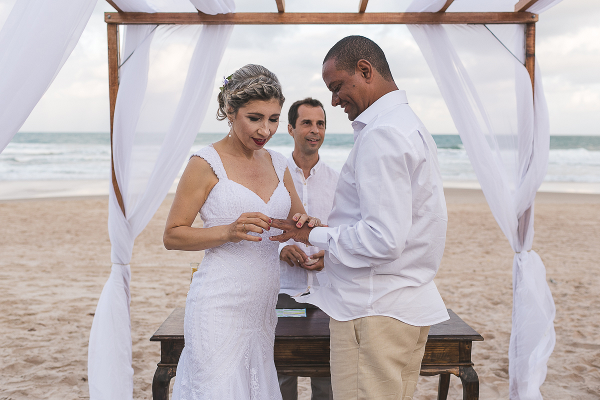 Fotografia casamento de dia em porto de galinhas de Eliane e Rodrigo feito por claudio cerri para o Super Click