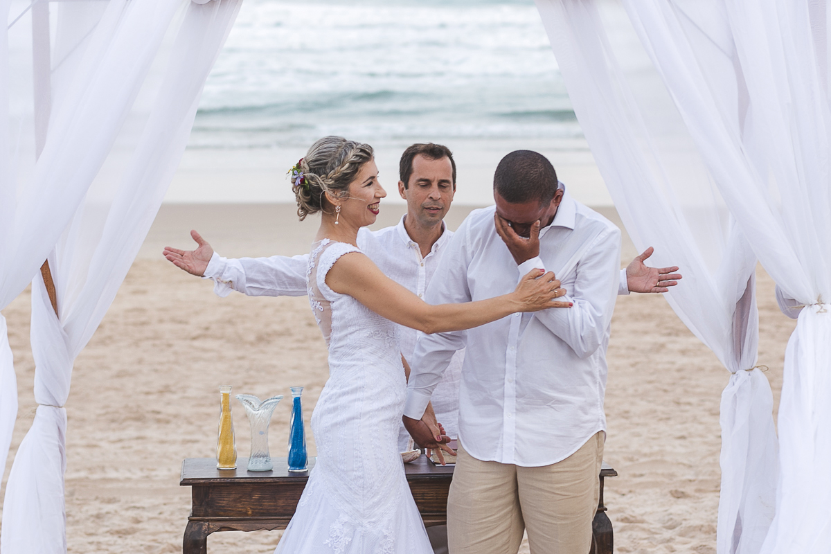 Fotografia casamento de dia em porto de galinhas de Eliane e Rodrigo feito por claudio cerri para o Super Click