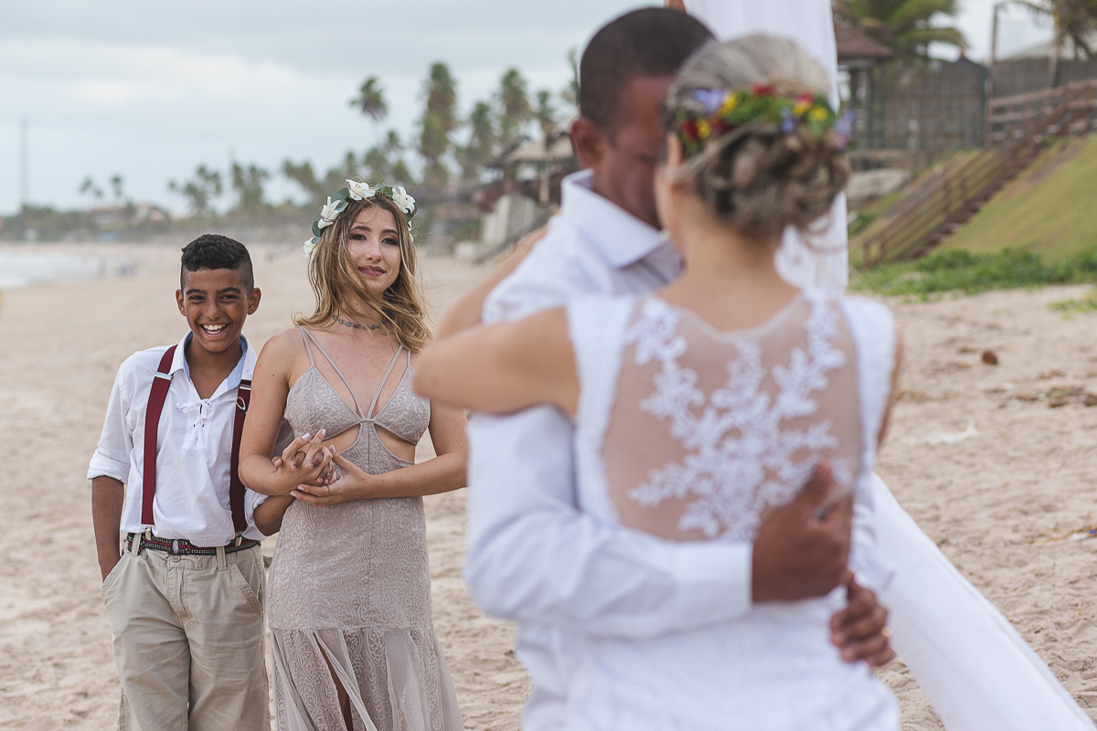 Fotografia casamento de dia em porto de galinhas de Eliane e Rodrigo feito por claudio cerri para o Super Click