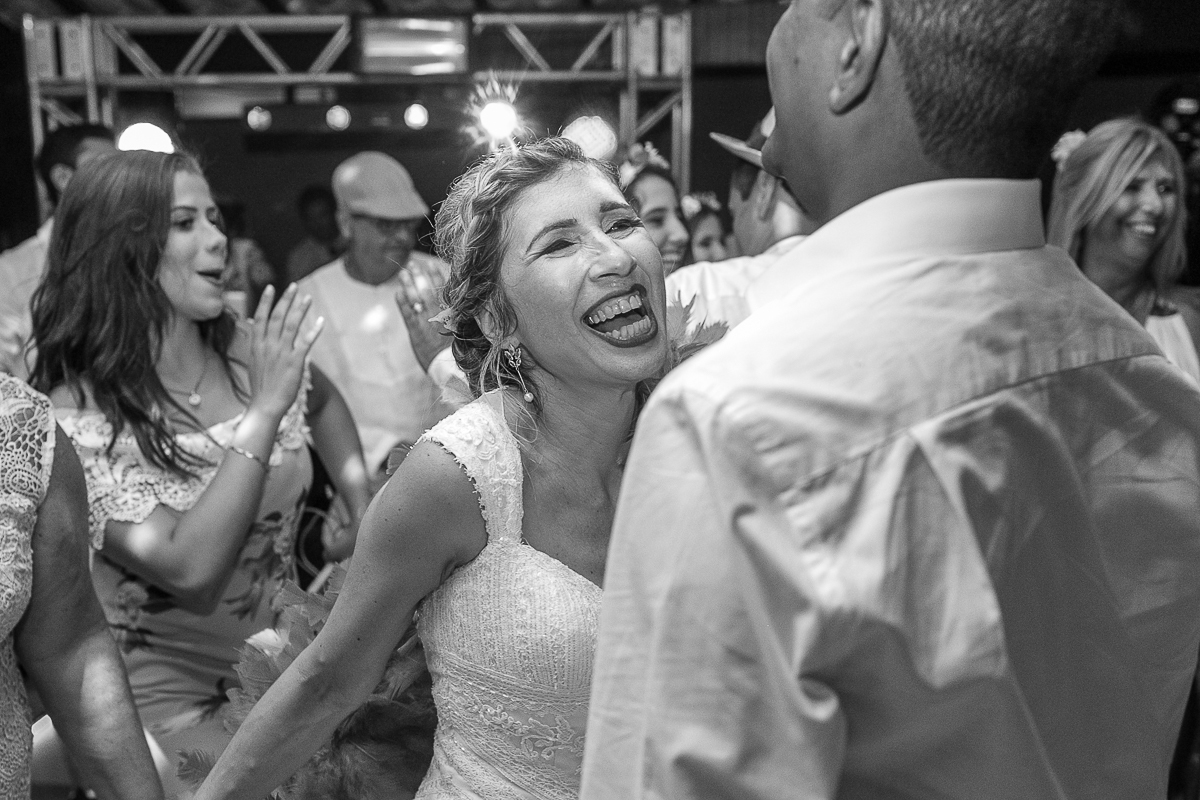 Fotografia casamento de dia em porto de galinhas de Eliane e Rodrigo feito por claudio cerri para o Super Click